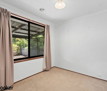 Charming Family Home in the Heart of Kaleen - Photo 5