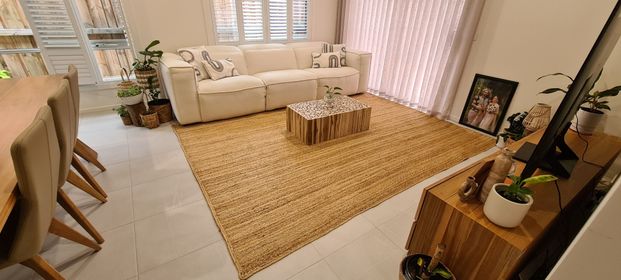 Beaconsfield - Photo 1