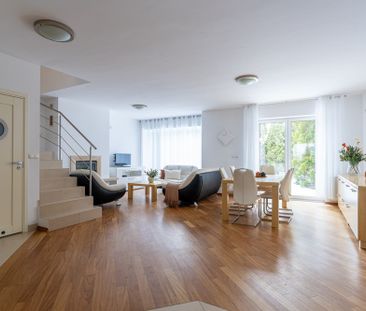 160 m² House with Garden in Central Józefosław - Photo 5