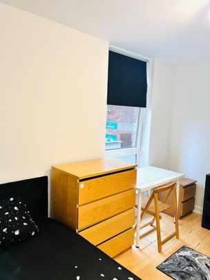 Room in a Shared House, Toneborough, NW8 - Photo 1