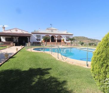 4 bedroom luxury Villa for rent in Guaro, Spain - Photo 6