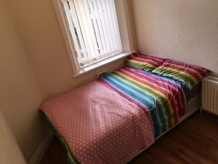 Warton Terrace - Photo 2