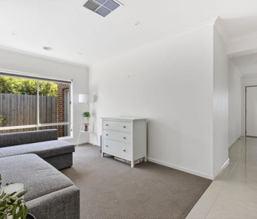 Stylish Family Living in Warralily Coast - Photo 2