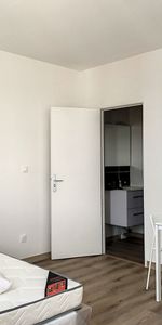 Appartement centre ville de Pontorson 1 pièce 21.29 m2 - Photo 4