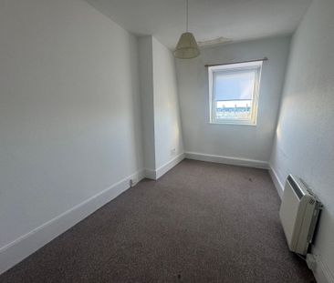 2 bed flat to rent in Warrior Square, St Leonards-On-Sea, TN37 - Photo 5