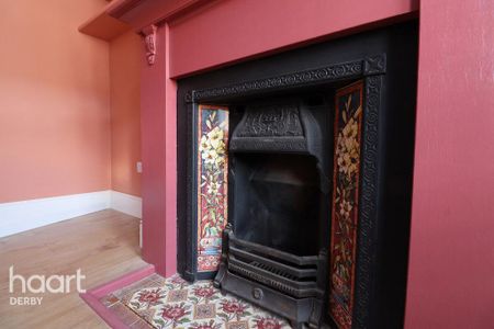 2 bedroom end of terrace house to rent - Photo 4