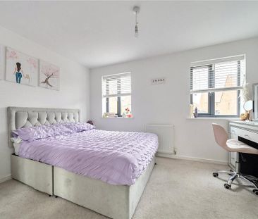 3 bedroom semi-detached house to rent - Photo 5