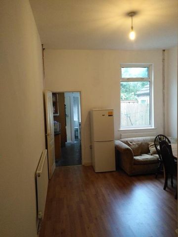 3 bedroom house share to rent - Photo 2