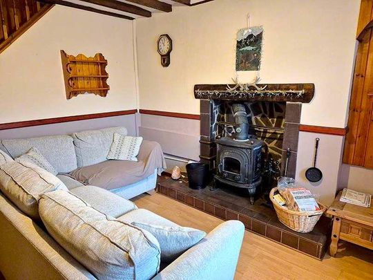 Kinmel Terrace, Nantlle, Caernarfon, LL54 - Photo 1