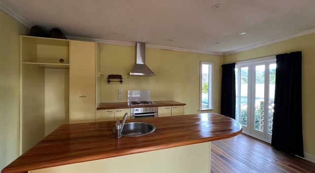 Wainuiomata 3 Bedrooms - Photo 1