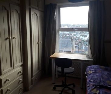 Room in a Shared House, Hollingbury Park Avenue, BN1 - Photo 6