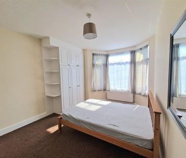 2 bedroom maisonette to rent - Photo 3