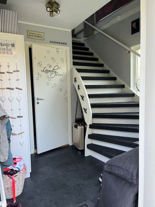 Vävra, Hålta - Foto 1