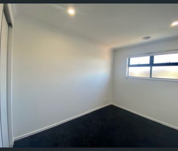 Low maintenance at its best! - Photo 2