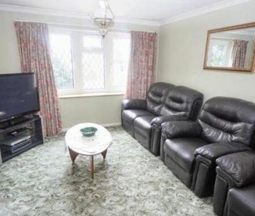 Edmunds Close, High Wycombe - Photo 1