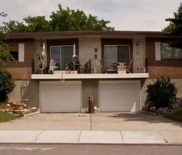 3 Bedroom 1/2 duplex in HUNTINGTON HILLS — 3 Bedrooms Duplex - Photo 1