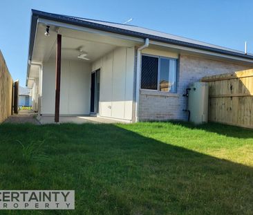 Modern duplex in Morayfield - Photo 2