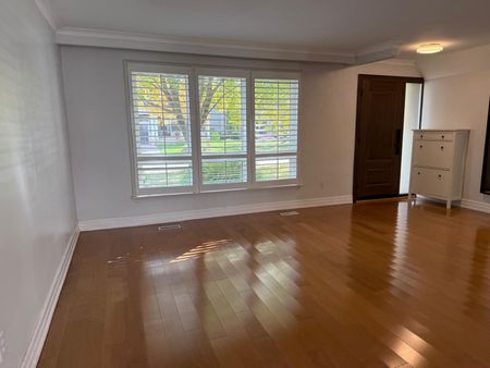 For Lease - 1377 Sheldon Avenue, Oakville, Ontario - Photo 2