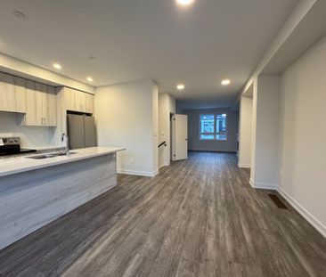 For Lease - 12 Robert Gilpin Lane, Richmond Hill, Ontario - Photo 4