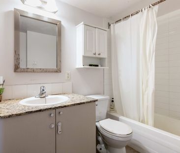 Deluxe Balcony Room - Sherbrooke - Photo 2