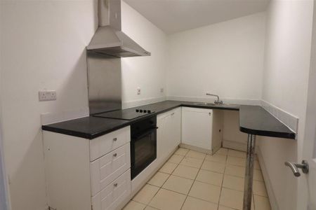 2 bedroom flat to rent - Photo 4