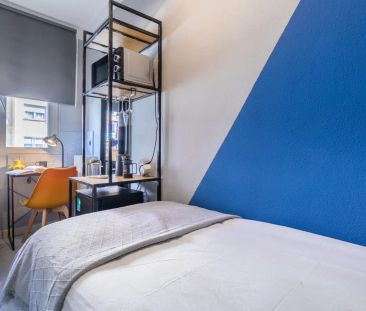 Room in a shared 9-bedroom apartment for rent in Gaztambide - Foto 6
