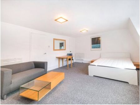 Studio Flat, Cleveland Street, W1T - Photo 2