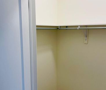 For Lease - 20 Donald Ficht Crescent Unit# MAIN & 2ND, Brampton, On... - Photo 4