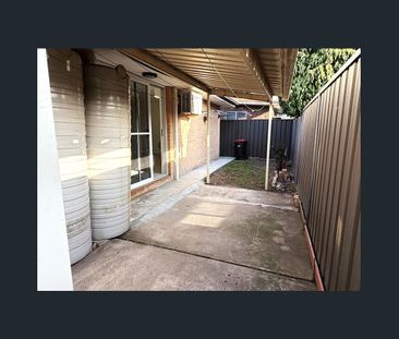 Beautiful 2 Bedroom Home Close to Station - Photo 6