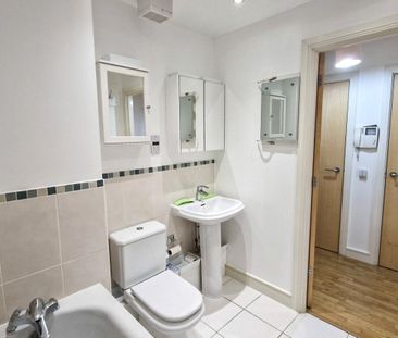 Heathside Road, Woking, Surrey, GU22 7EU - Photo 3