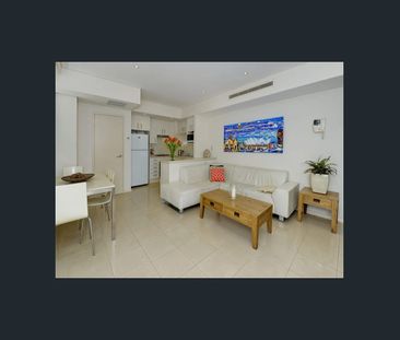 Modern One-Bedroom Apartment in a Prime Location - Photo 6