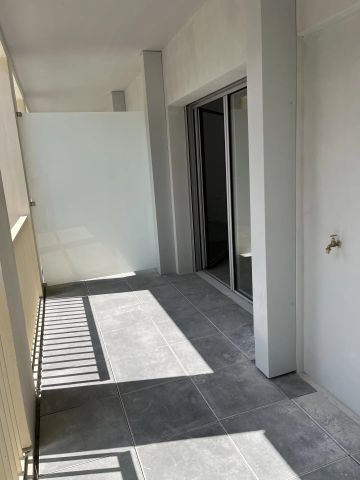 APPARTEMENT T2 - 47M² AVEC BALCON - Photo 2