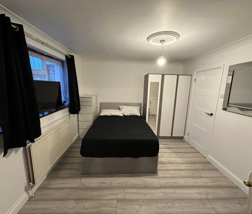 Studio Flat, Studio, E16 - Photo 2