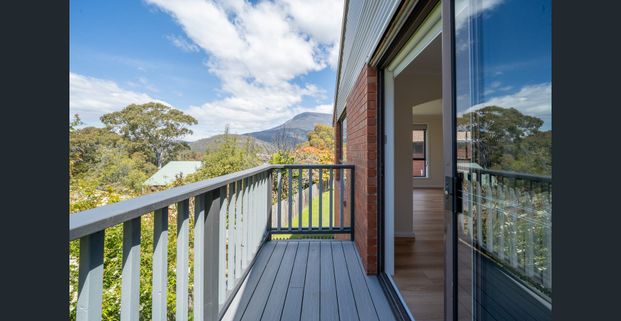 Renovated 2 Bedroom Unit - Photo 1