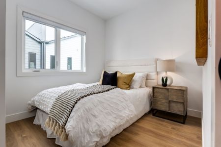 Pet-Friendly Modern 3 Bedroom Townhouse in Capitol Hill - Photo 4