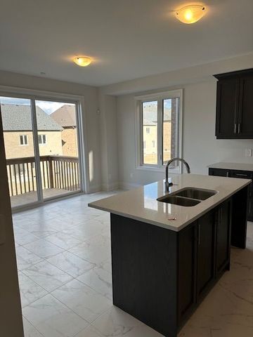 For Lease - 154 Rowe Street, Bradford West Gwillimbury, Ontario - Photo 3