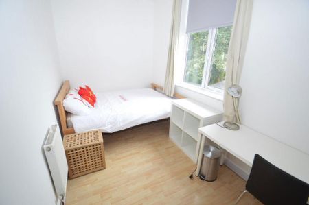 4 bedroom house to rent - Photo 2