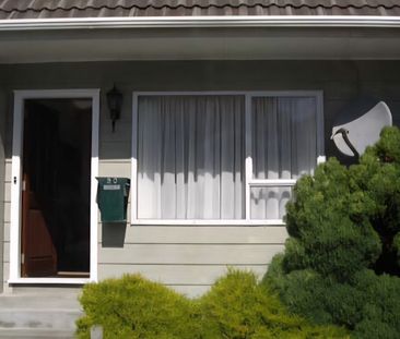 50 Roxburgh Street, Mount Victoria - Photo 2
