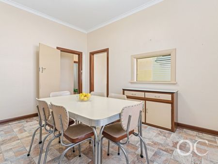 Solid Charm Family Living - Photo 3