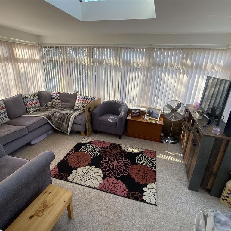 1 bedroom detached house to rent - Photo 1