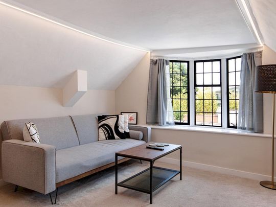 High Street - Photo 1