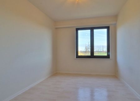 Ruim 3 slaapkamer appartement met fantastisch uitzicht op rustige locatie - Photo 2