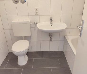 Euler-Chelpin-Str. 2, 86165 Augsburg OT Lechhausen - Photo 2