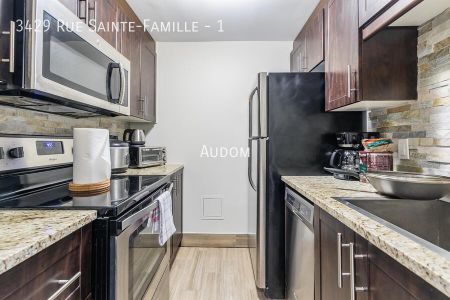 3429 Rue Sainte-Famille - 1 - Photo 2