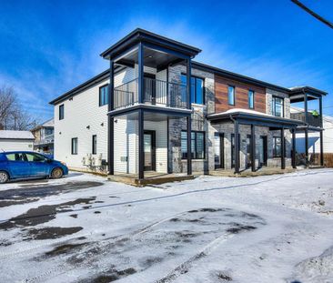 Appartement Pointe-des-Cascades À Louer - Photo 2