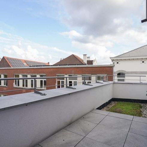 Appartement te huur - Photo 1