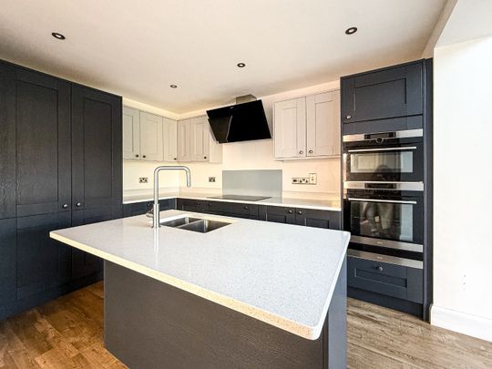 Tamar Avenue, Taunton - Photo 1