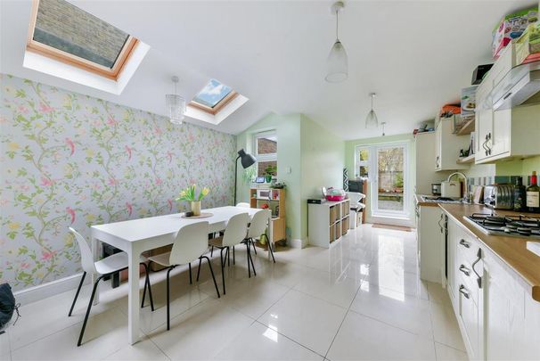 4 bedroom house to rent - Photo 1