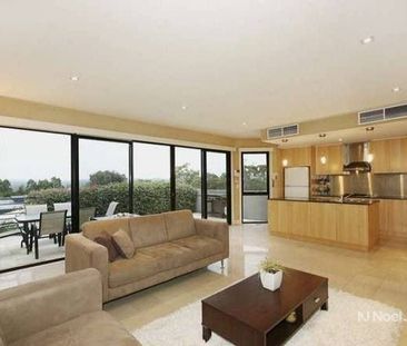 12 Rangeview Terrace, BULLEEN - Photo 3