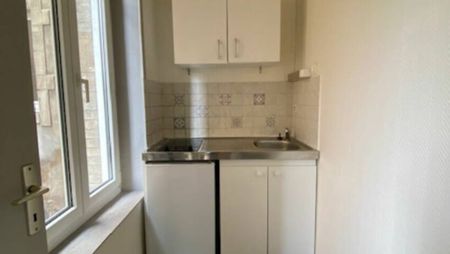 F1 meublé et rénové - proche ARTEM - Photo 2